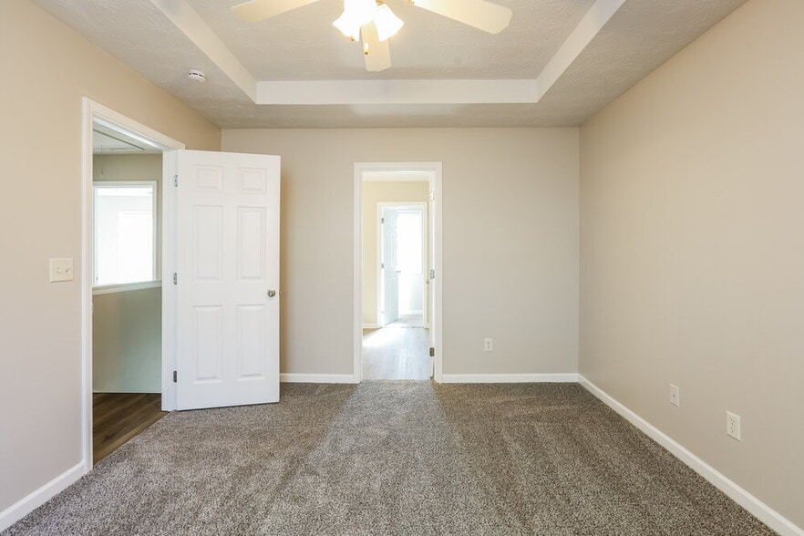 Building Photo - 160 Alton Cir