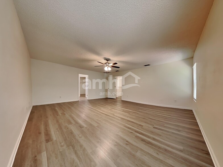 Building Photo - 2613 Fox Creek Dr
