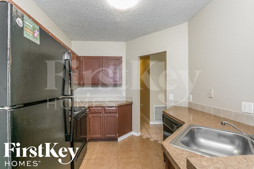 Building Photo - 117 Marsh St