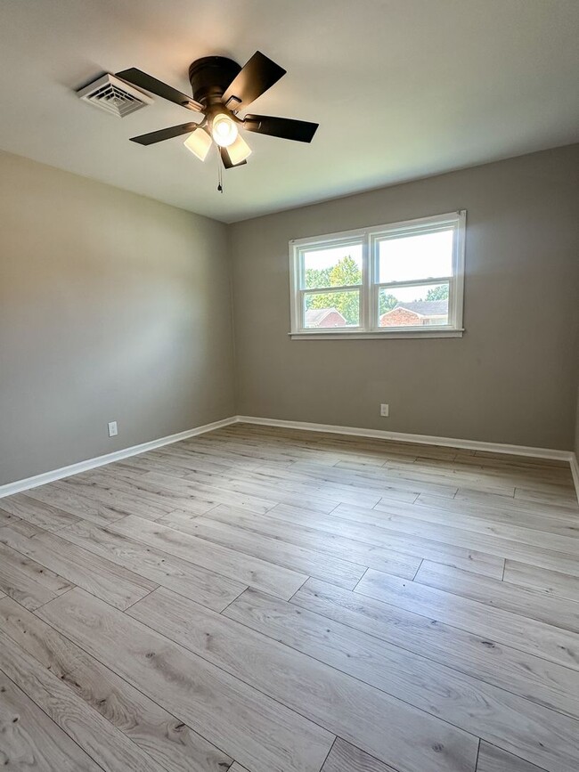 Building Photo - 3 Bedroom house in Western Branch