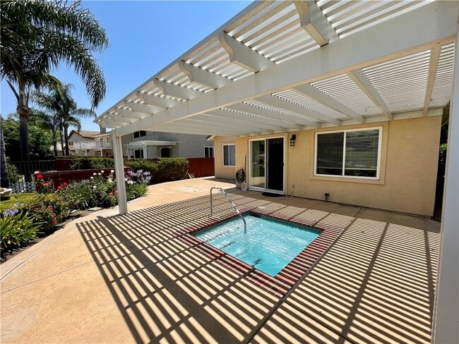 Building Photo - 30962 Crystalaire Dr