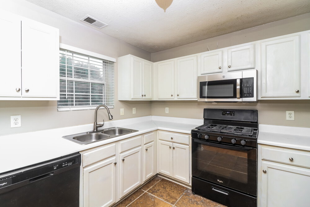 Building Photo - 2991 Heather Lake Dr