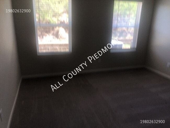 Building Photo - 1144 Streamside Ln