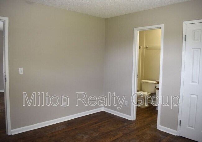 Building Photo - 44 Fantasy Ln