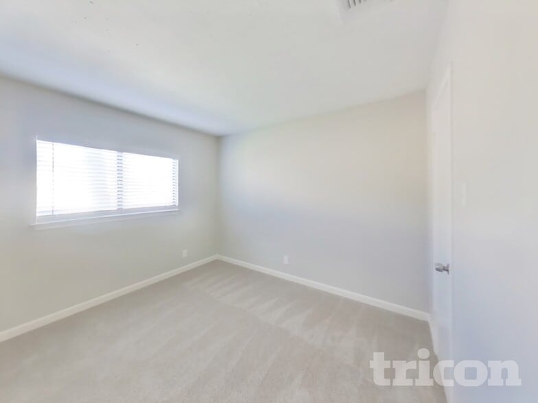 Building Photo - 7927 Wayside Trail