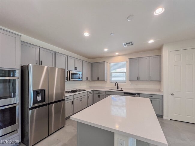 Building Photo - 11870 River Hawk Ave