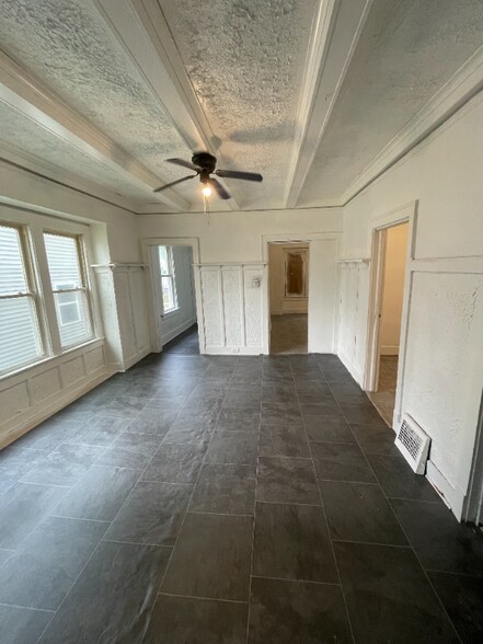 Building Photo - 2862 N 21st St