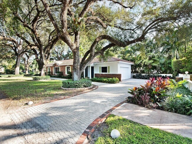 Building Photo - 3304 Alhambra Cir