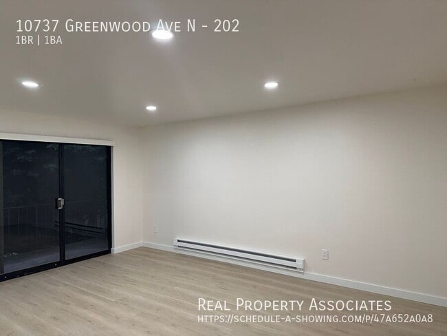 Building Photo - 10737 Greenwood Ave N