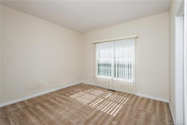 Building Photo - 9706 Ashburton Dr