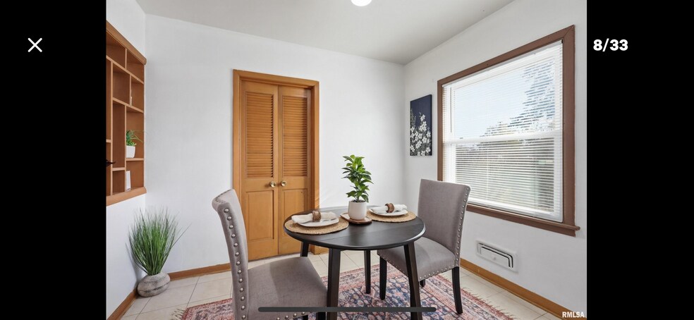 Building Photo - 1243 E Dover Ct