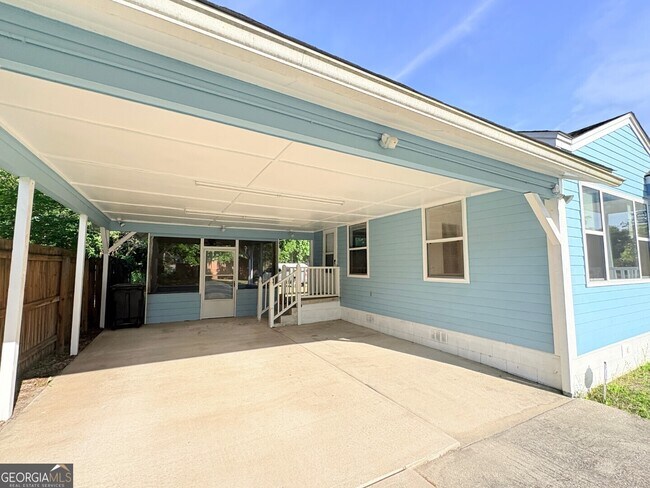 Building Photo - 600 Margaret St