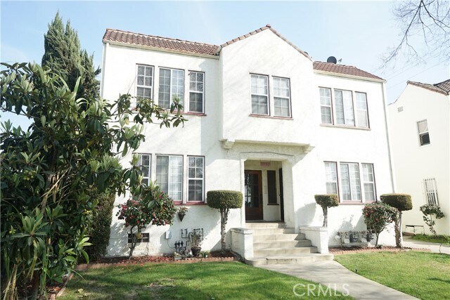 Building Photo - 1336 Elm St