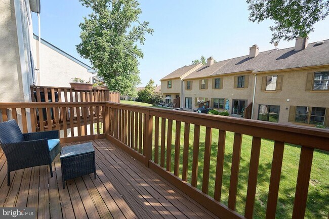 Building Photo - 1803 Stoneham Dr