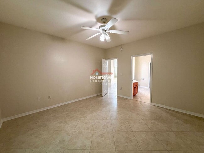 Building Photo - 1490 Chalet Pl