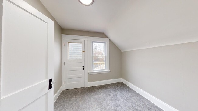 Building Photo - Old Brooklyn Area - 3 Bedroom Single Famil...
