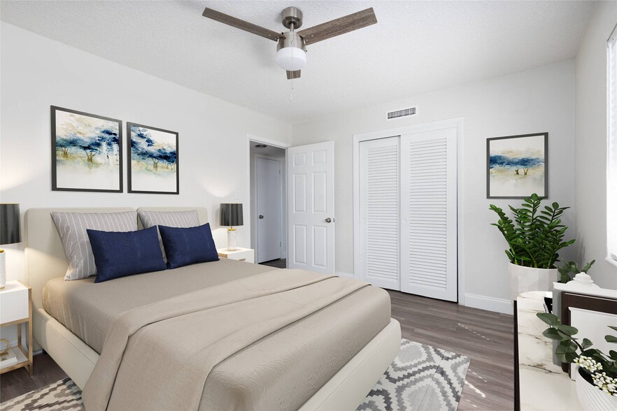 Building Photo - Apollo Landings