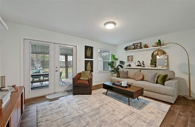 Building Photo - 507 Krebs Ln