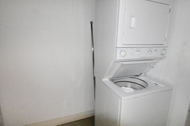 Building Photo - 4518 N Kedzie Ave