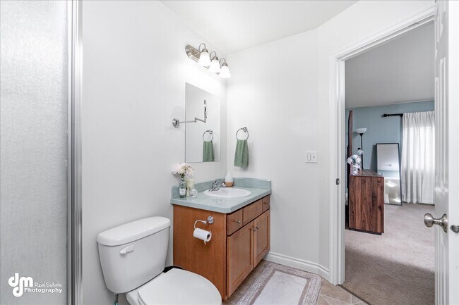 Building Photo - 299 Skwentna Dr