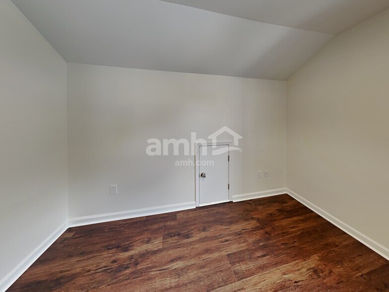 Building Photo - 139 Pin Oak Ct
