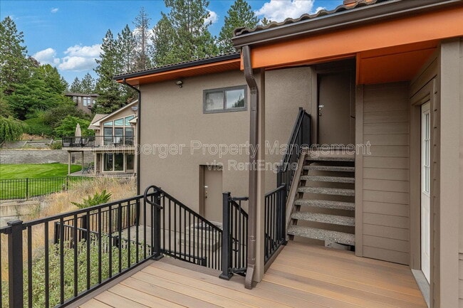 Building Photo - 5203 N Mulvaney Ct