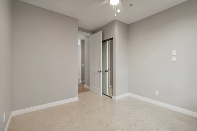 Building Photo - 2942 Copley Ave