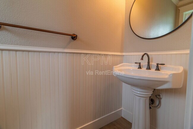 Building Photo - 2550 Plymouth Oaks Ct