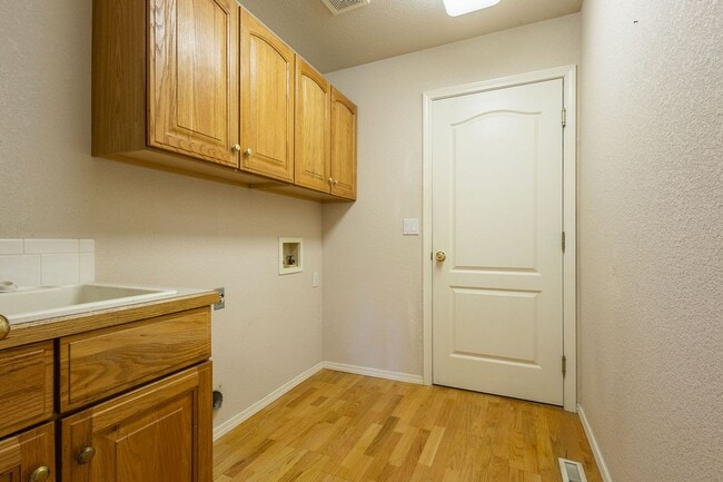 Building Photo - Beautiful home in the heart of Eagle