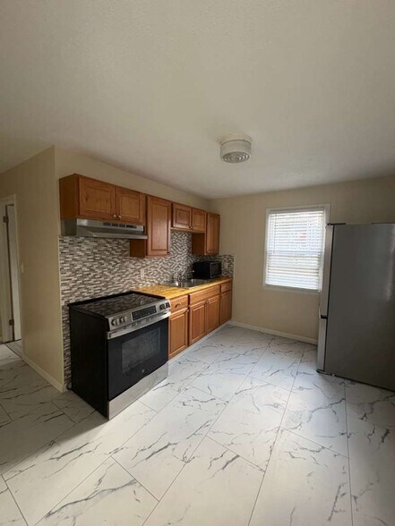 Building Photo - 1400 Ella T Grasso Blvd