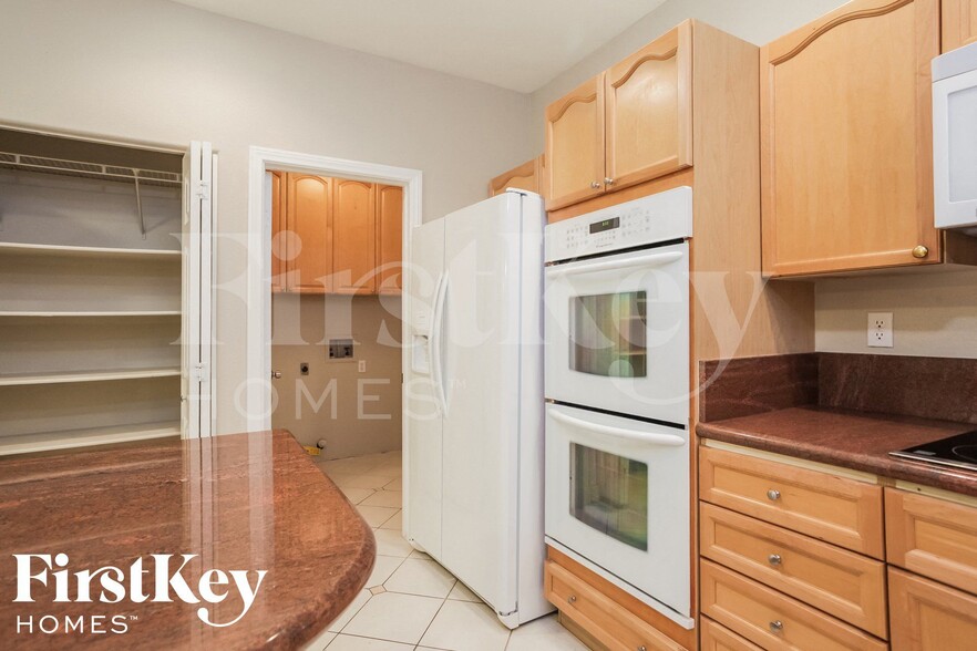 Building Photo - 7937 Aviano Pines Ave