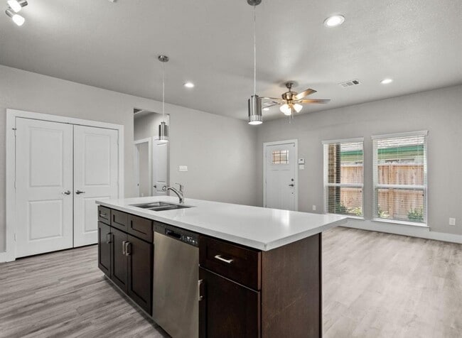 Building Photo - 4632 Brinkley St
