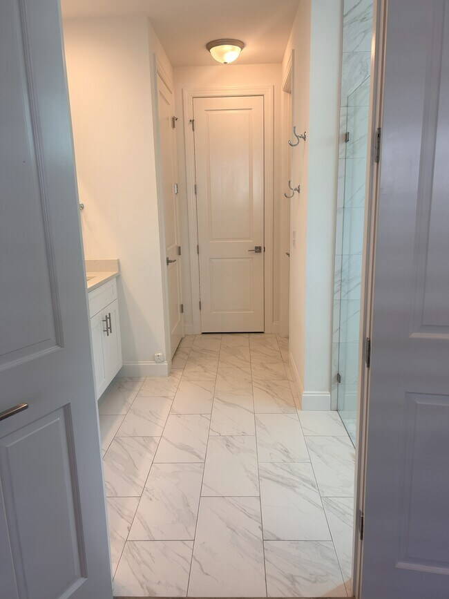 Building Photo - 14 Conifer Ct