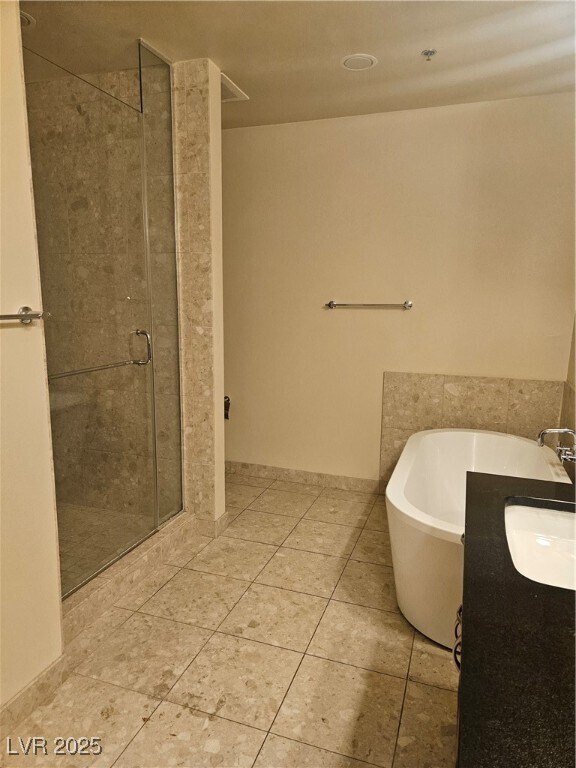 Building Photo - 4525 Dean Martin Dr