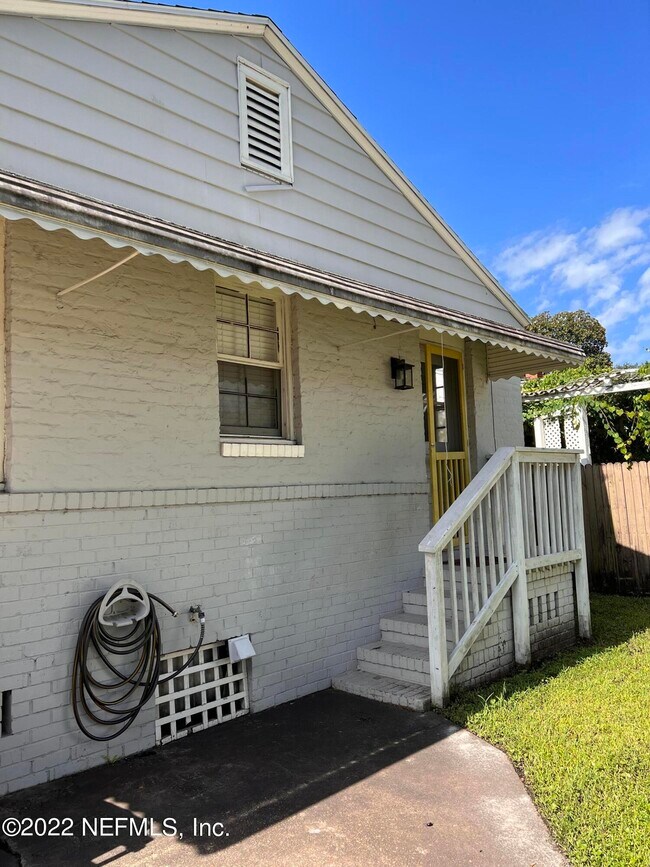 Building Photo - 4743 Kerle St