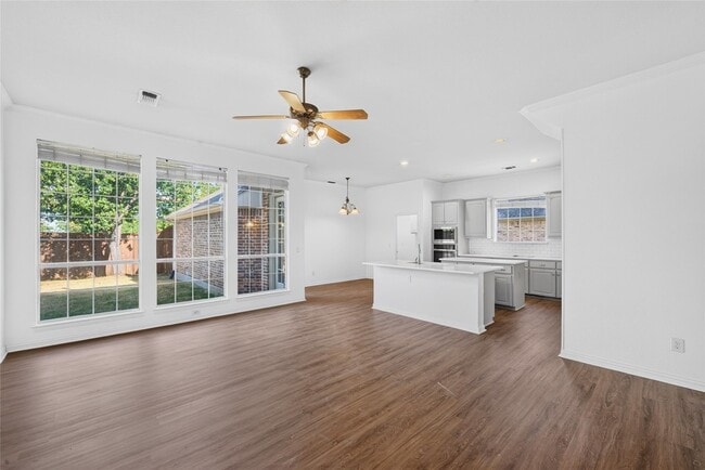 Building Photo - 3731 Charter Dr