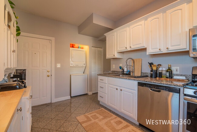 Building Photo - 2209 N Drake-1