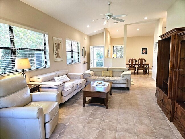 Building Photo - 4528 Cancello Grande Ave