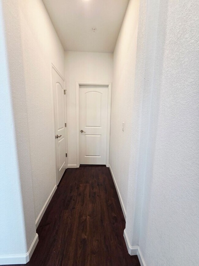 Building Photo - 5435 W 97th Ave