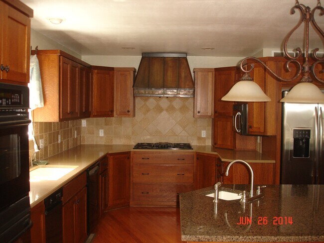 Building Photo - 530 SE 325th Rd