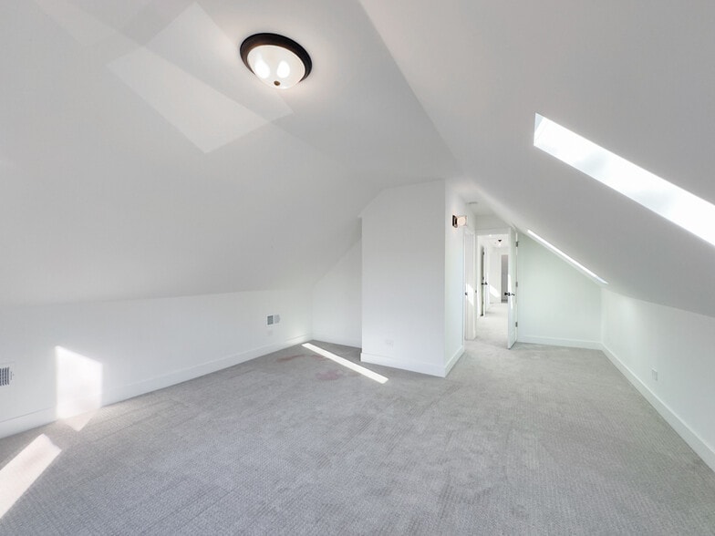 Building Photo - 2129 N Bingham St