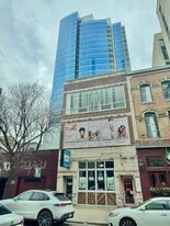 Building Photo - 738 N Clark St