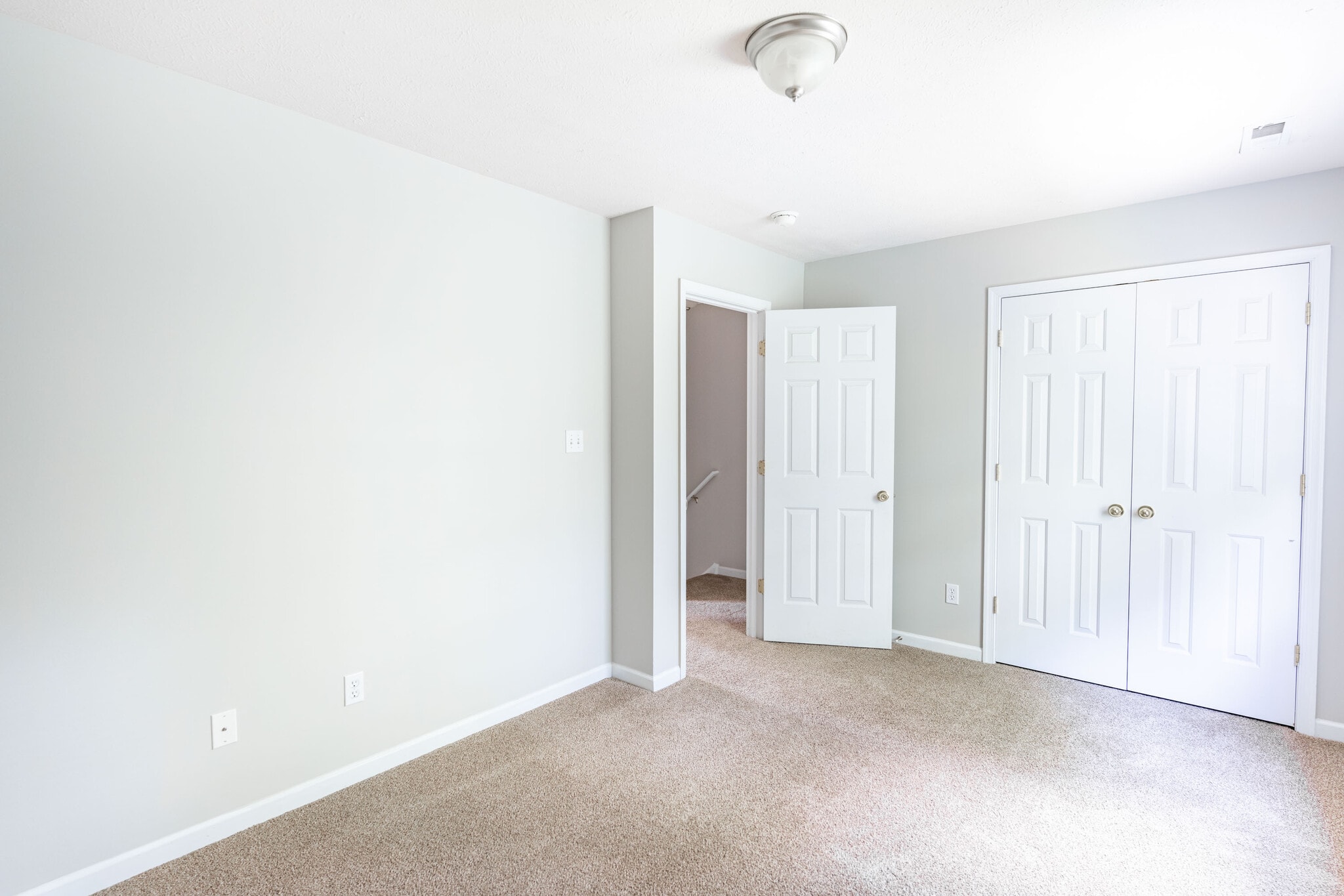 Building Photo - 1051 Blane Dr