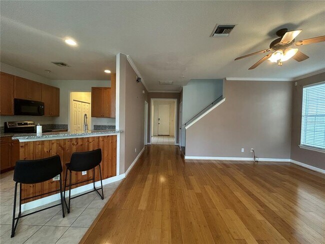 Building Photo - 2549 Twain Dr