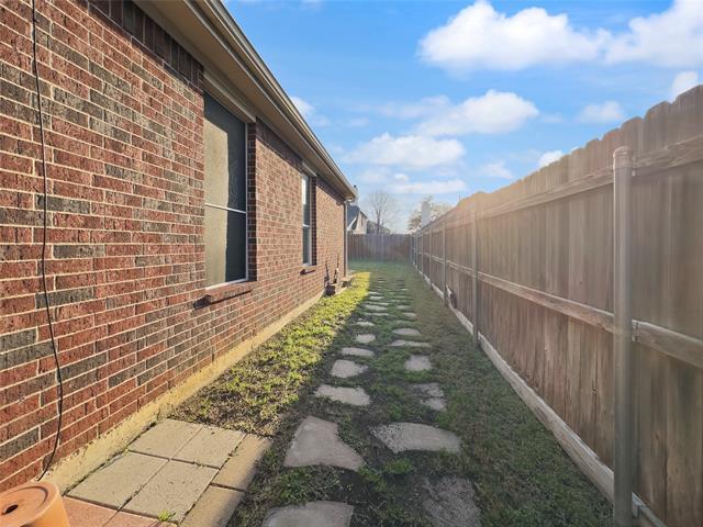 Building Photo - 707 Dickerson Ln