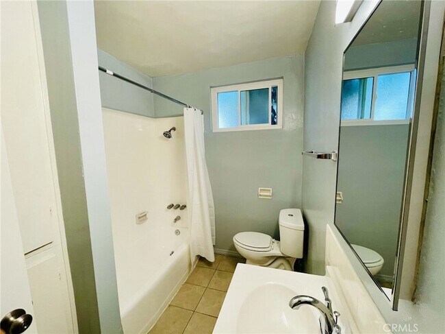 Building Photo - 12437 Harris Ave