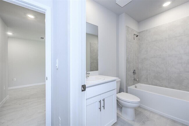 Building Photo - 25110 Alcazar Dr