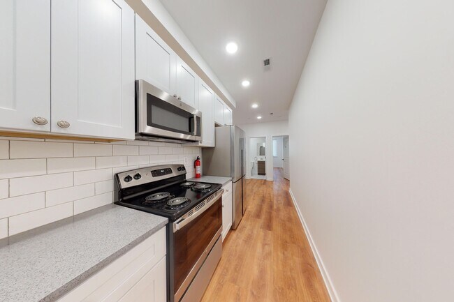 Building Photo - 1834 N Bouvier St