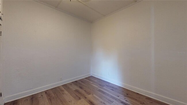 Building Photo - 1510 10th St W