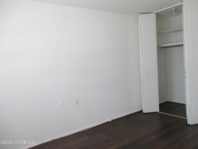 Building Photo - 306C W Malvern Ct